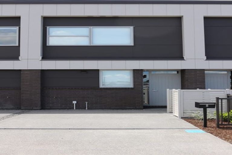 Photo of property in 43 Periko Way, Takanini, 2112