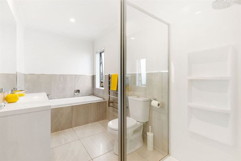 Photo of property in 20 Shelduck Way, Hobsonville, Auckland, 0616