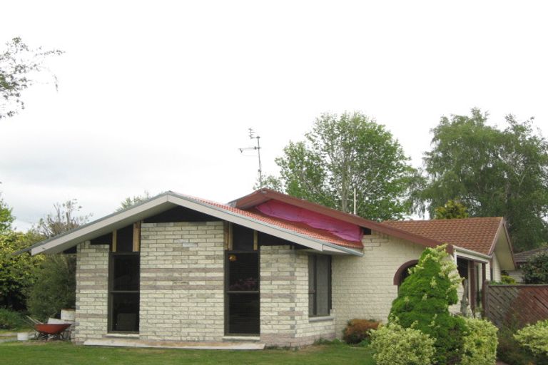 Photo of property in 12 Mulberry Place, Redwood, Christchurch, 8051