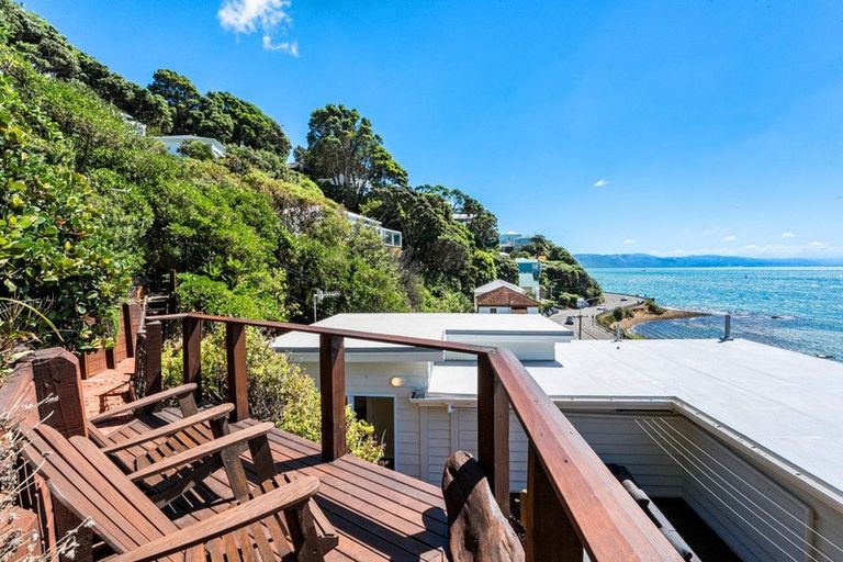 Photo of property in 62 Evans Bay Parade, Roseneath, Wellington, 6021