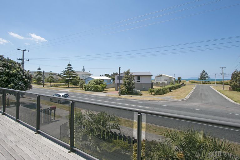 Photo of property in 300 Seaforth Road, Waihi Beach, 3611