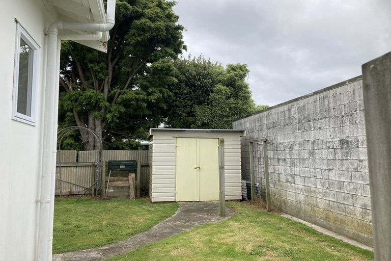 Photo of property in 51 Parris Street, Waitara, 4320