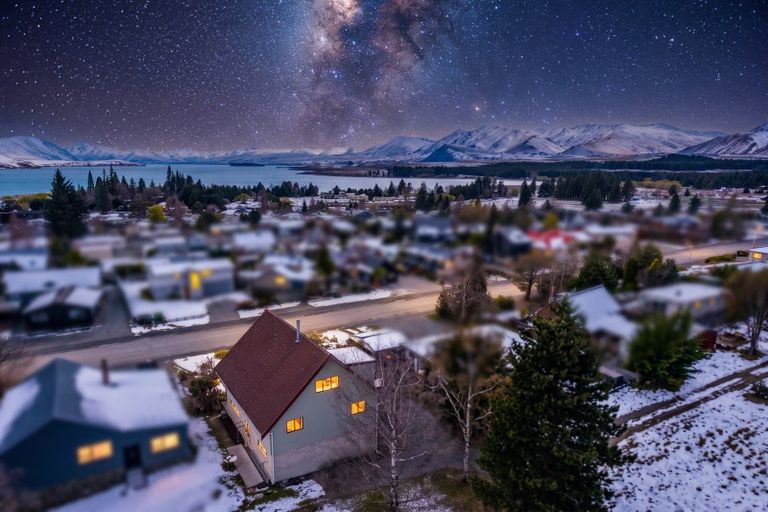 Photo of property in 36 Murray Place, Lake Tekapo, 7999
