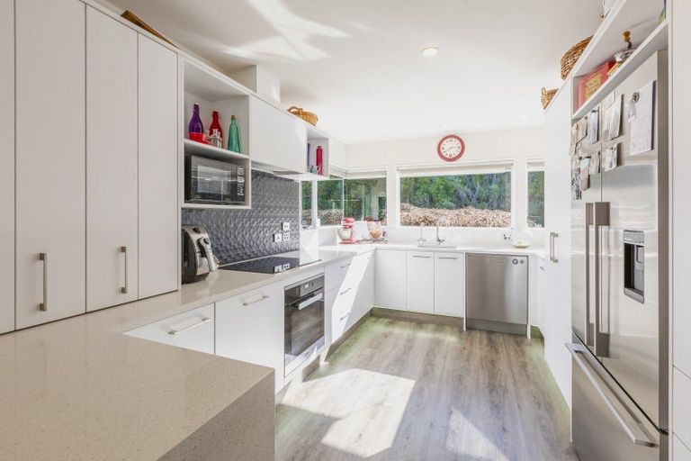 Photo of property in 14 Jervois Road, Jervoistown, Napier, 4112