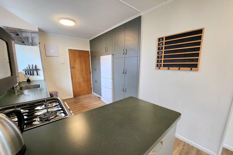 Photo of property in 14 Oxford Street, Holmes Hill, Oamaru, 9401