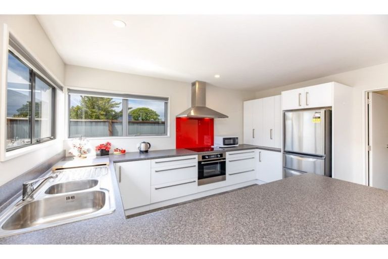 Photo of property in 1/49 Castletown Place, New Brighton, Christchurch, 8083