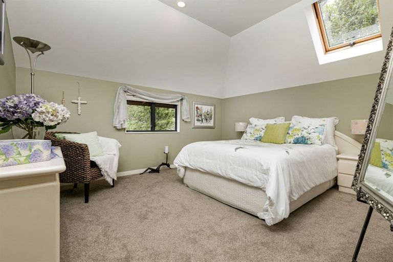 Photo of property in 8 Remu Place, Greenhithe, Auckland, 0632