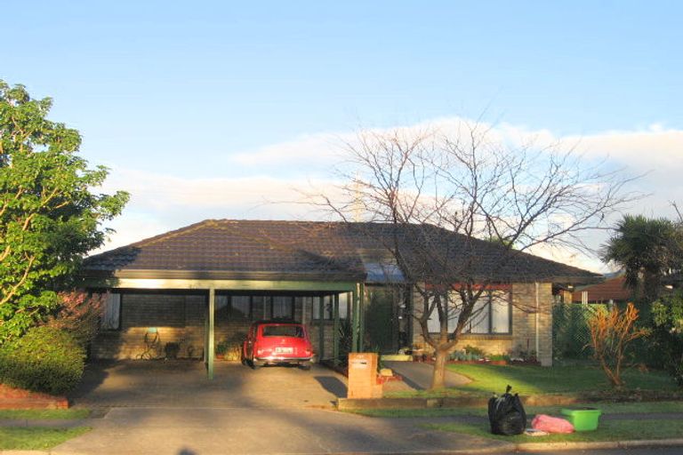 Photo of property in 50 Burswood Drive, Burswood, Auckland, 2013
