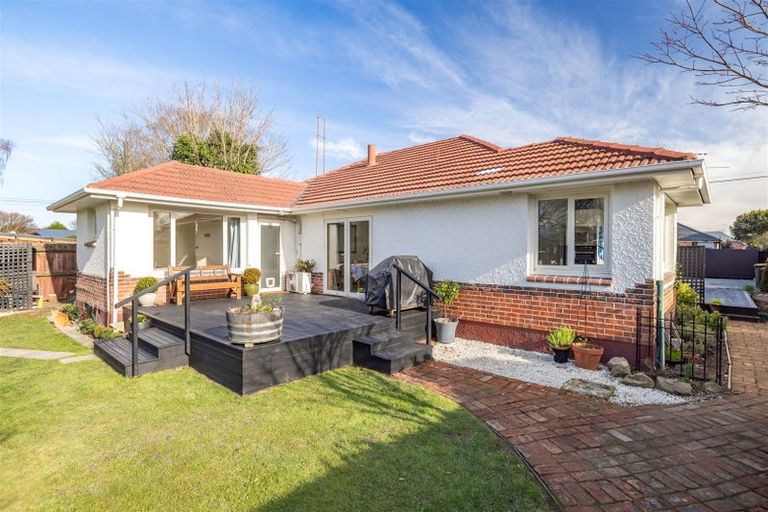 Photo of property in 80 Withells Road, Avonhead, Christchurch, 8042