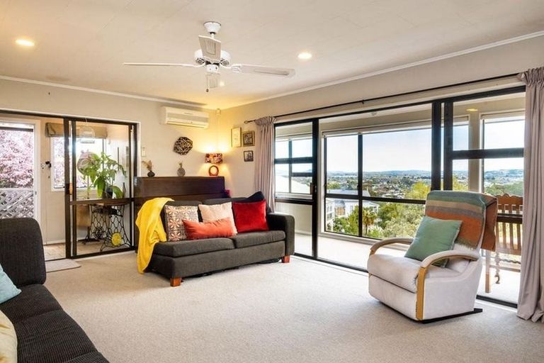 Photo of property in 14 Hooker Avenue, Hospital Hill, Napier, 4110