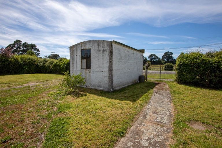 Photo of property in 65 Newman Road, Eketahuna, 4900