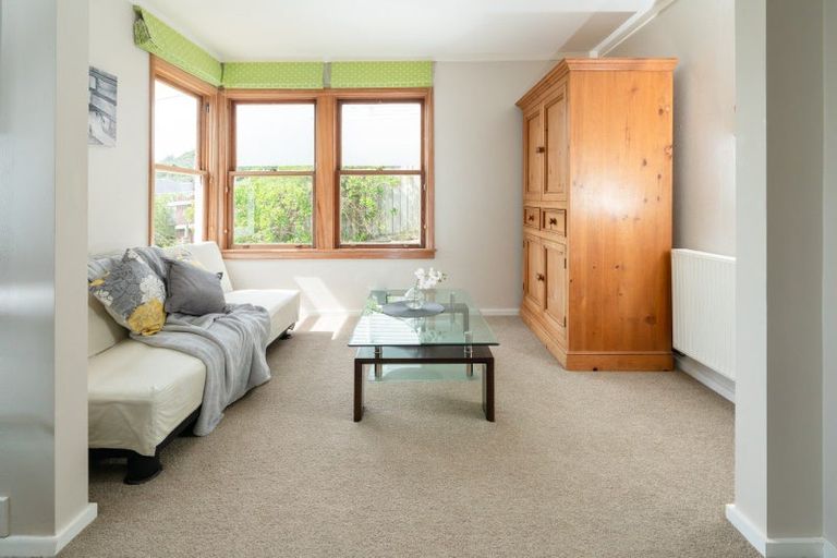 Photo of property in 38 Sidlaw Street, Strathmore Park, Wellington, 6022