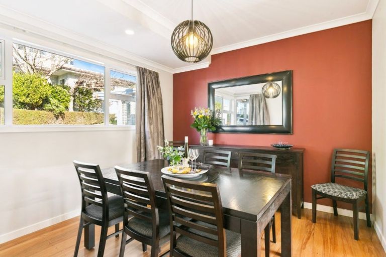 Photo of property in 16 Narbada Crescent, Khandallah, Wellington, 6035