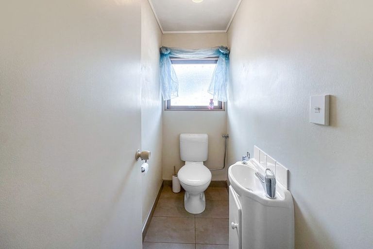 Photo of property in 6 Davita Place, Farm Cove, Auckland, 2012