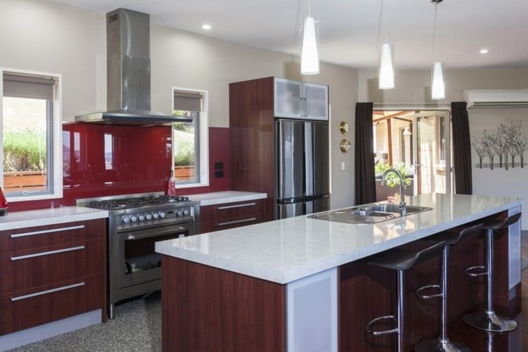 Photo of property in 8 Crossland Terrace, Lyttelton, 8082