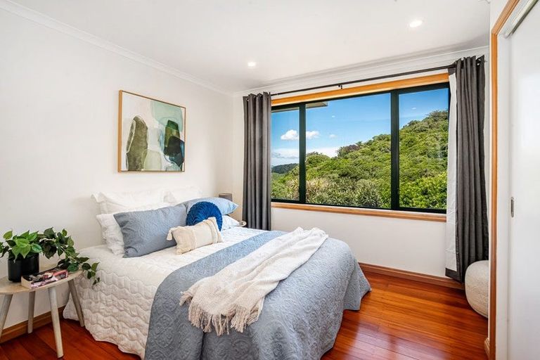 Photo of property in 45 Maungaraki Road, Korokoro, Lower Hutt, 5012