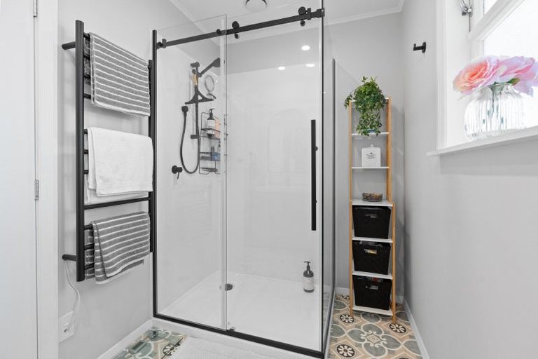 Photo of property in 9 Yule Grove, Greytown, 5712