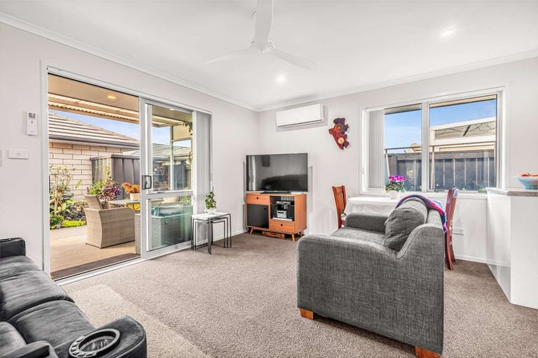 Photo of property in 5 Lance Way, Papamoa, 3118