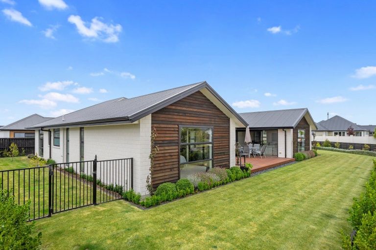 Photo of property in 2 Valour Drive, Rangiora, 7400