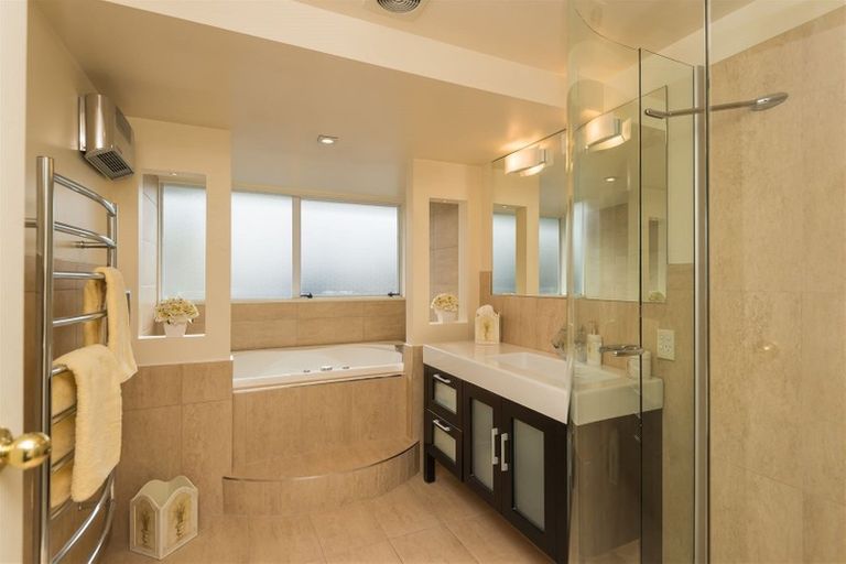 Photo of property in 9 Grangewood Lane, Burnside, Christchurch, 8053