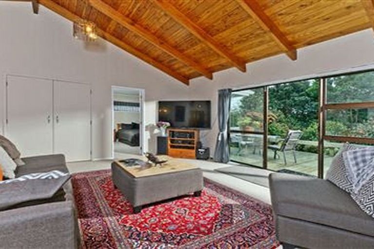 Photo of property in 4 Rhinevale Close, Henderson, Auckland, 0612