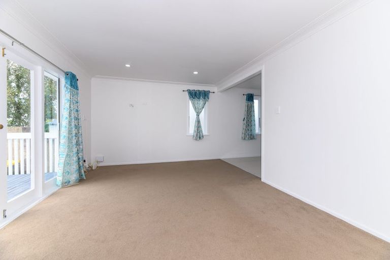 Photo of property in 54 Glen Road, Ranui, Auckland, 0612