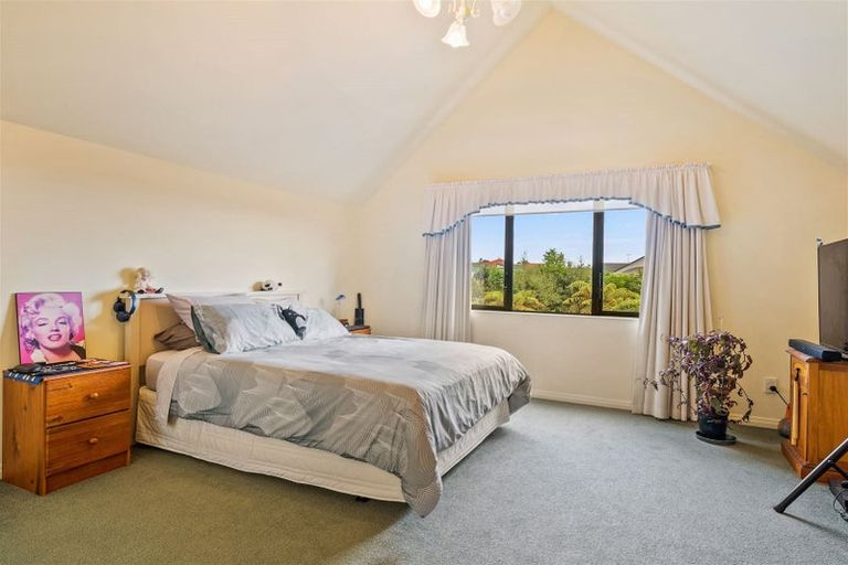 Photo of property in 6 Hillcrest Lane, Levin, 5510