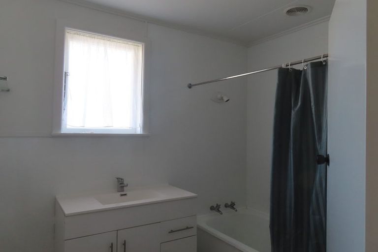 Photo of property in 211 Nikau Street, Saint Leonards, Hastings, 4120