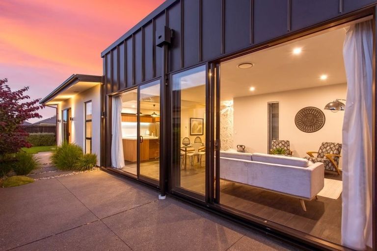 Photo of property in 43 Prestons Park Drive, Marshland, Christchurch, 8083