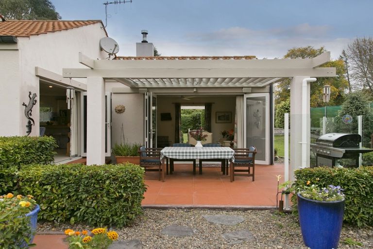 Photo of property in 66 Gillespie Place, Acacia Bay, Taupo, 3385