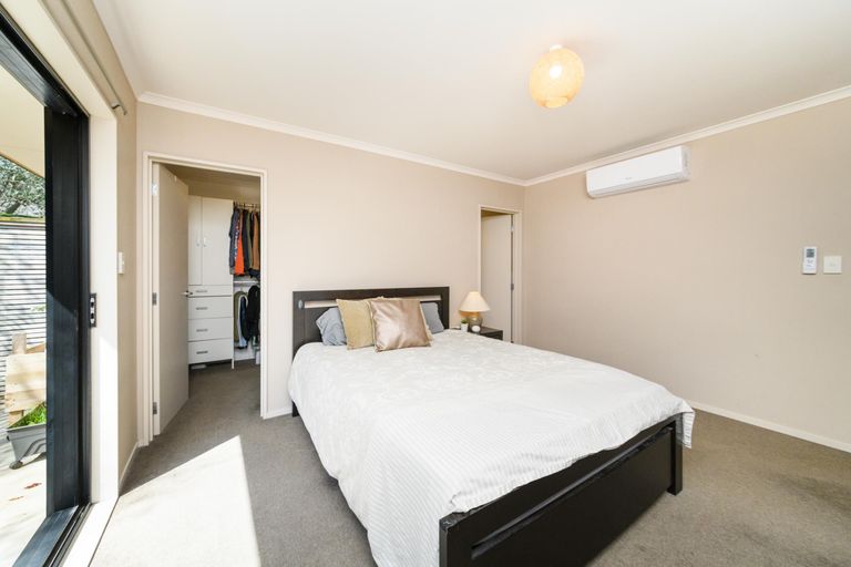 Photo of property in 23 Walnut Grove, Kelvin Grove, Palmerston North, 4414