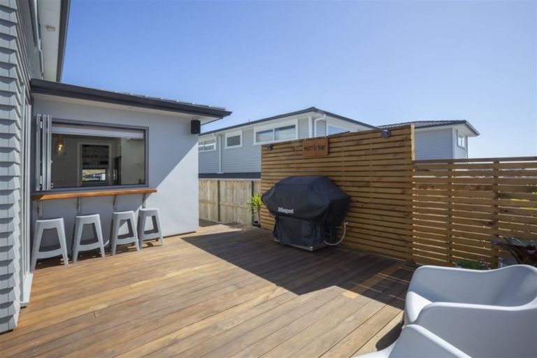 Photo of property in 29 Ken Douglas Drive, Aotea, Porirua, 5024