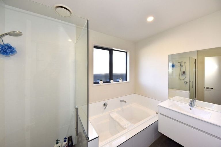 Photo of property in 111 Palmers Road, New Brighton, Christchurch, 8083