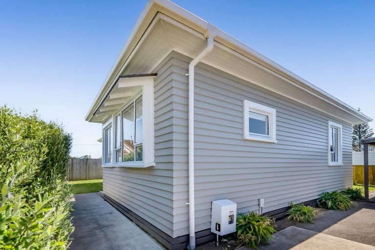 Photo of property in 104b Centennial Avenue, Waitara, 4320