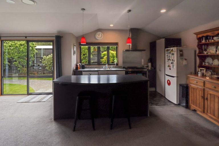 Photo of property in 186 Plateau Road, Te Marua, Upper Hutt, 5018