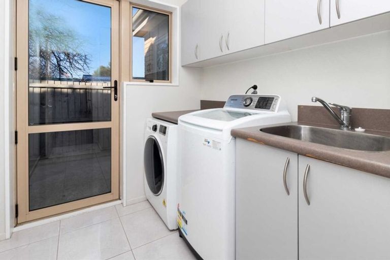 Photo of property in 152 Ilam Road, Ilam, Christchurch, 8041