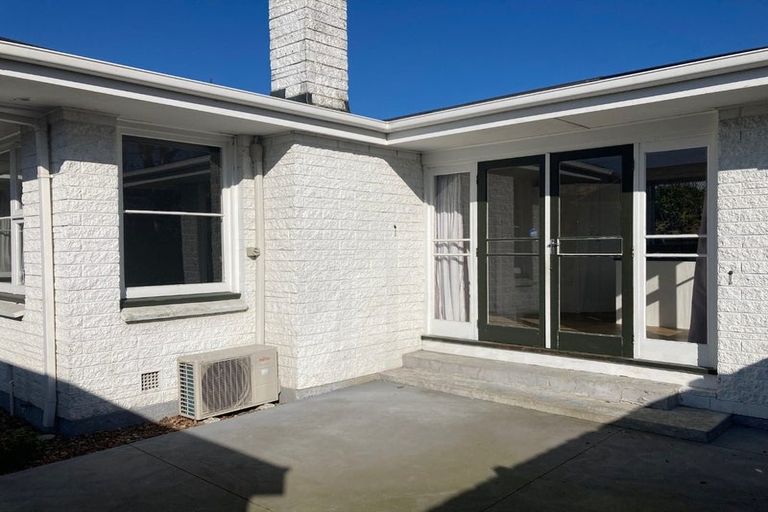 Photo of property in 11 Gainford Street, Avonhead, Christchurch, 8042