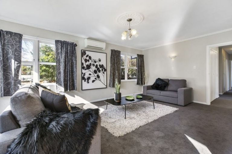 Photo of property in 23 Joanna Place, Deanwell, Hamilton, 3206