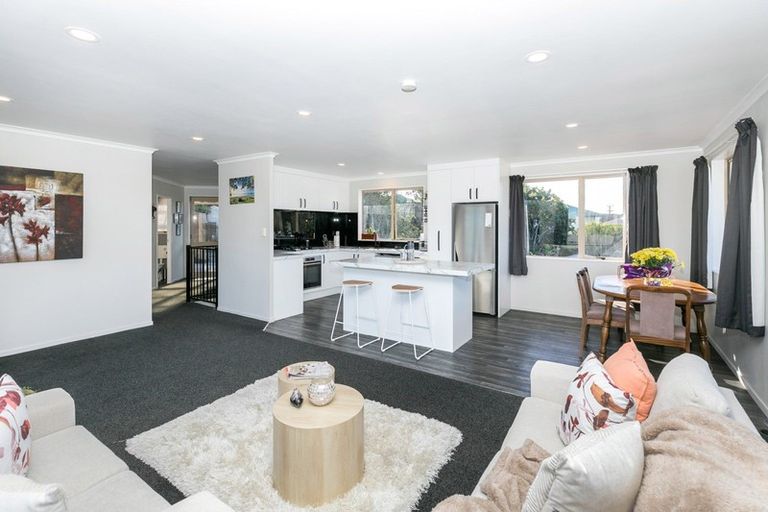 Photo of property in 33 Antrim Place, Nawton, Hamilton, 3200