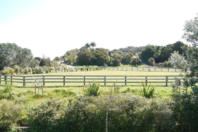 Photo of property in 15 Kakariki Road, Ngunguru, Whangarei, 0173