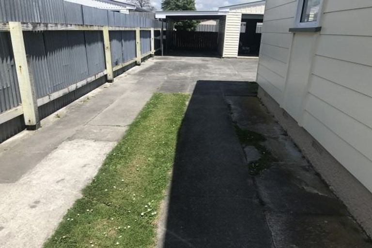 Photo of property in 23 Monowai Place, Westbrook, Palmerston North, 4412