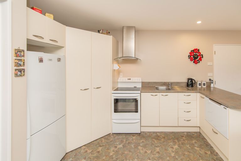 Photo of property in 24/13 Sylvan Street, Hillmorton, Christchurch, 8024