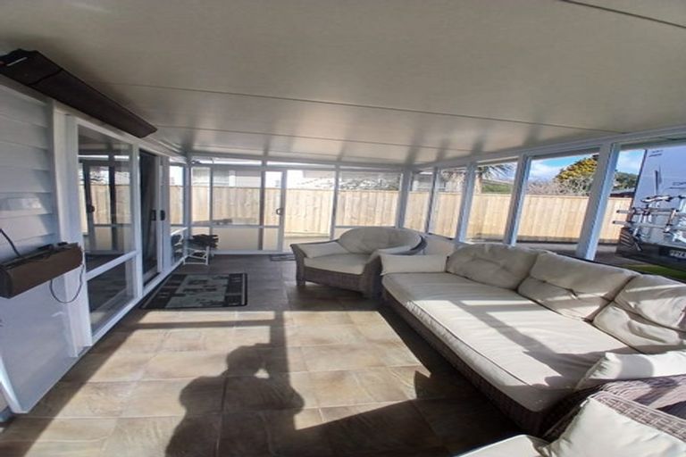 Photo of property in 7 Harlech Street, Levin, 5510