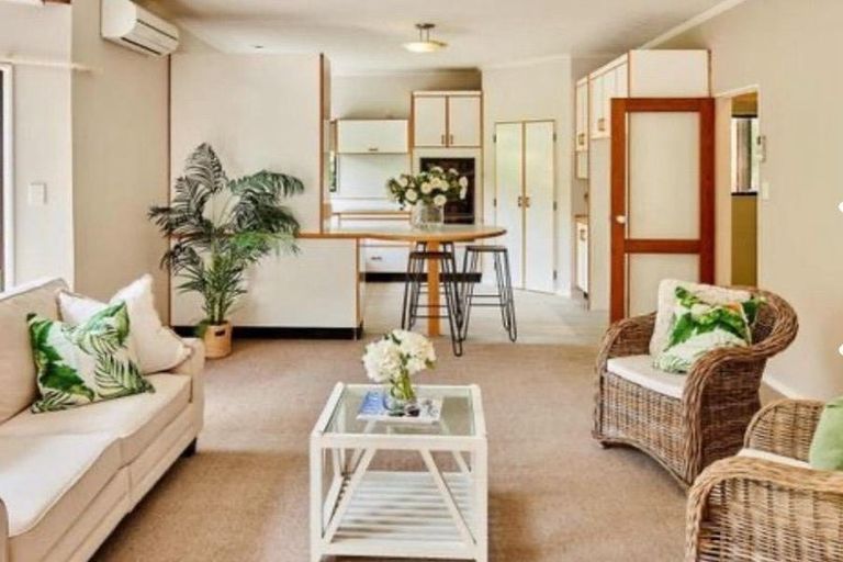 Photo of property in 51 Peterhouse Street, Tawa, Wellington, 5028