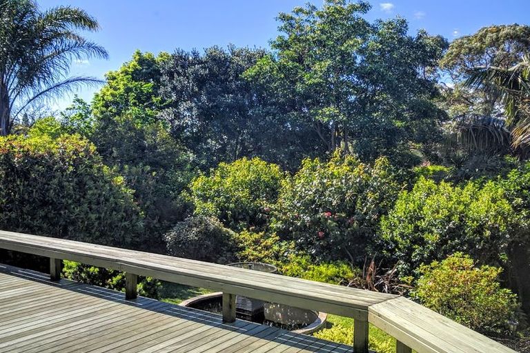 Photo of property in 4 Rhinevale Close, Henderson, Auckland, 0612