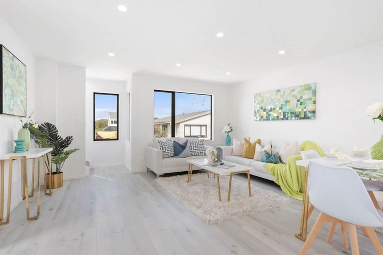 Photo of property in 8/418 Richardson Road, Mount Roskill, Auckland, 1041