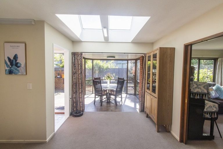 Photo of property in 12 Kamahi Place, Bishopdale, Christchurch, 8051