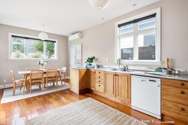 Photo of property in 74 Northland Road, Northland, Wellington, 6012