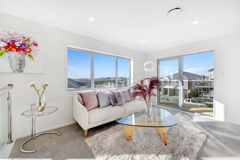 Photo of property in 13 Aklander Rise, Flat Bush, Auckland, 2019