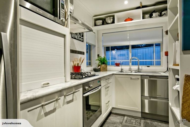 Photo of property in 11 Kimberly Grove, Greenhithe, Auckland, 0632